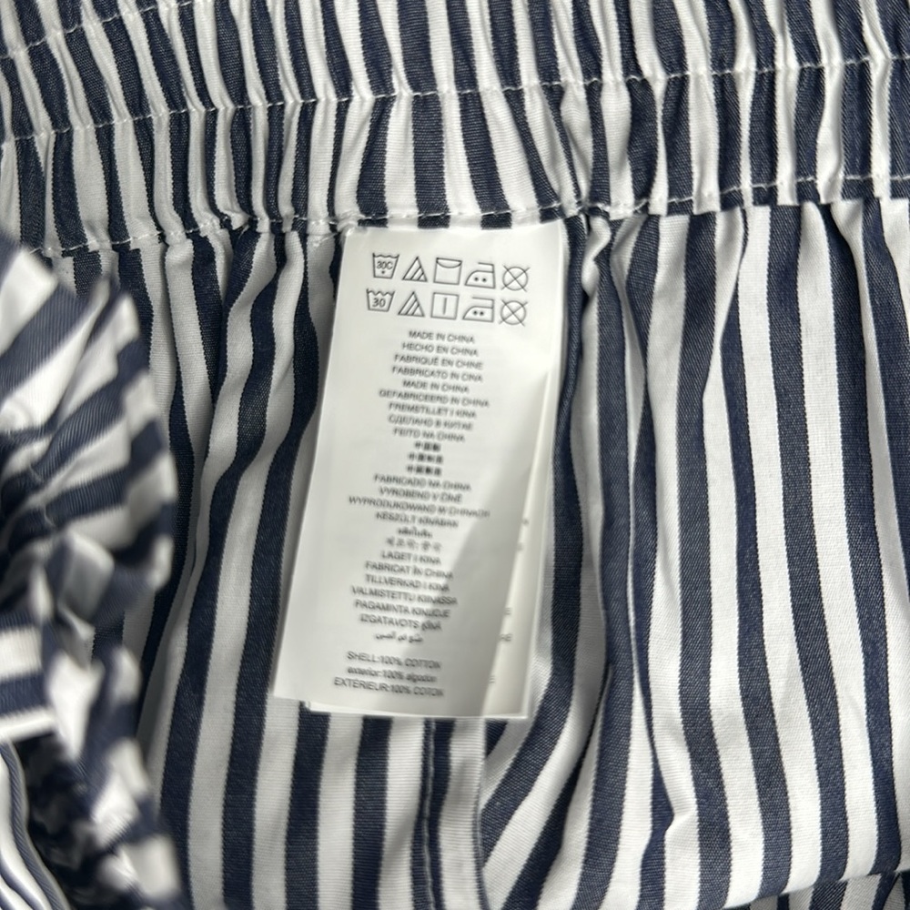 Michael Kors Navy Stripe Paper Bag Shorts NWOT Size 6 - Picture 12 of 12